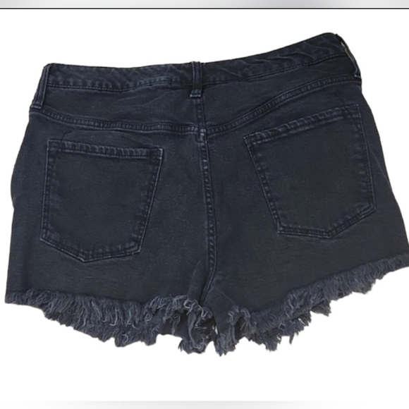 Mossimo Distressed Cut Off Style Shorts - Picture 2 of 4